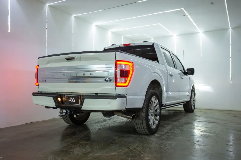 WhatsApp Image 2025-10-21 at 1.04.37 PM (2).webp