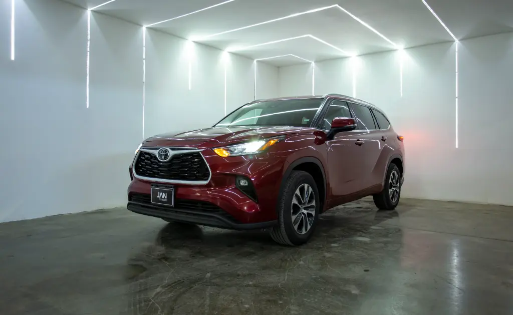 TOYOTA HIGHLANDER XLE 2022