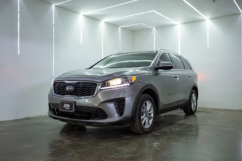 KIA SORENTO LX 2019